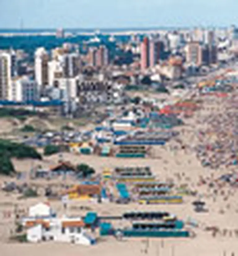 Construirí­an un aeropuerto para Pinamar y Villa Gesell