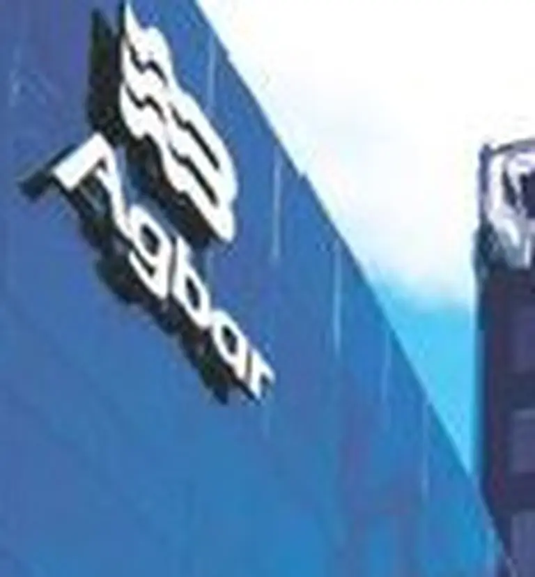 La Caixa y Suez van por el control total de Aguas de Barcelona