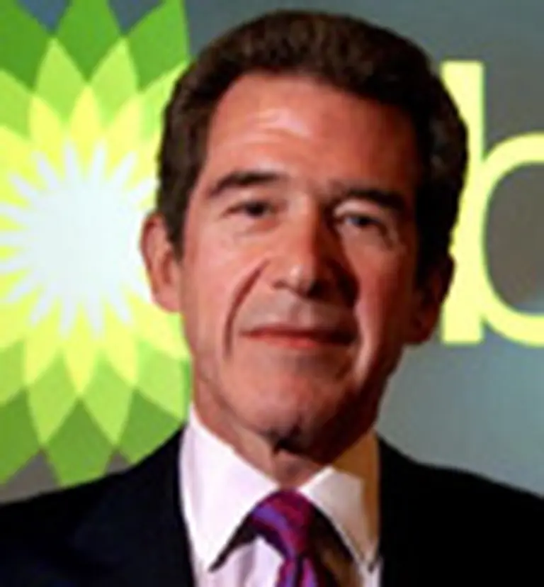 Renunció el CEO de BP tras escándalo judicial con la prensa