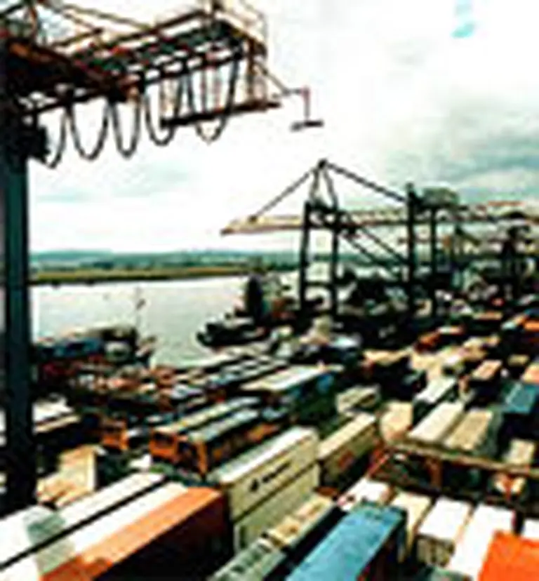 El puerto de Buenos Aires, tres veces más caro que el uruguayo