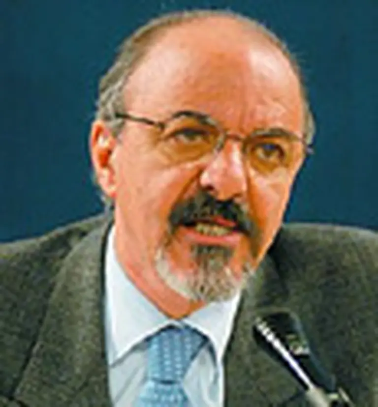 Trabajo logra que más sindicatos cierren según pauta oficial