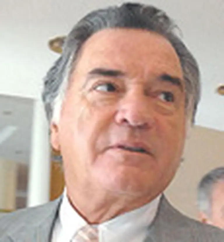 Barrionuevo lanza plan de lucha por aumento salarial del 30%