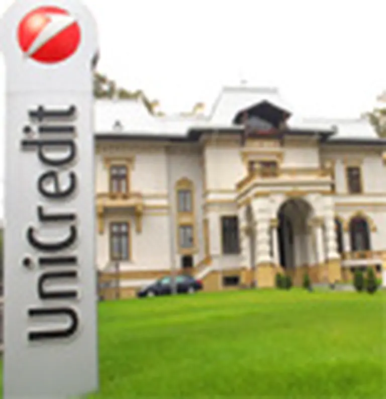 Unicredit y Capitalia crearán un banco de u$s100 mil millones