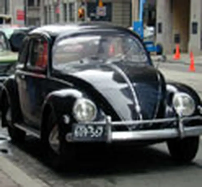 Volkswagen de fiesta: el "Escarabajo" cumple 70 años