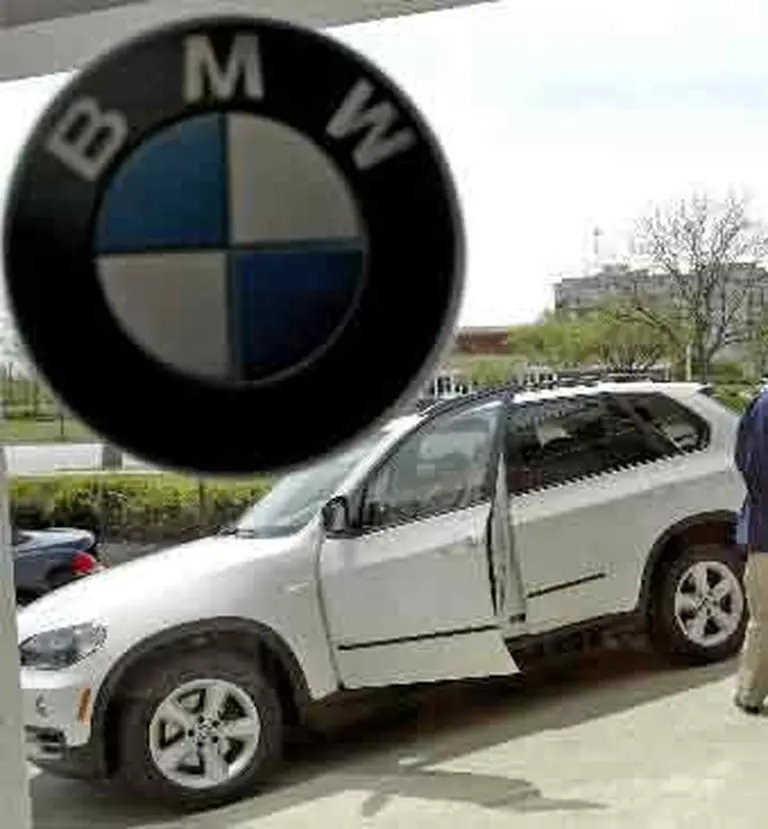 BMW lanza al mercado su compañí­a financiera