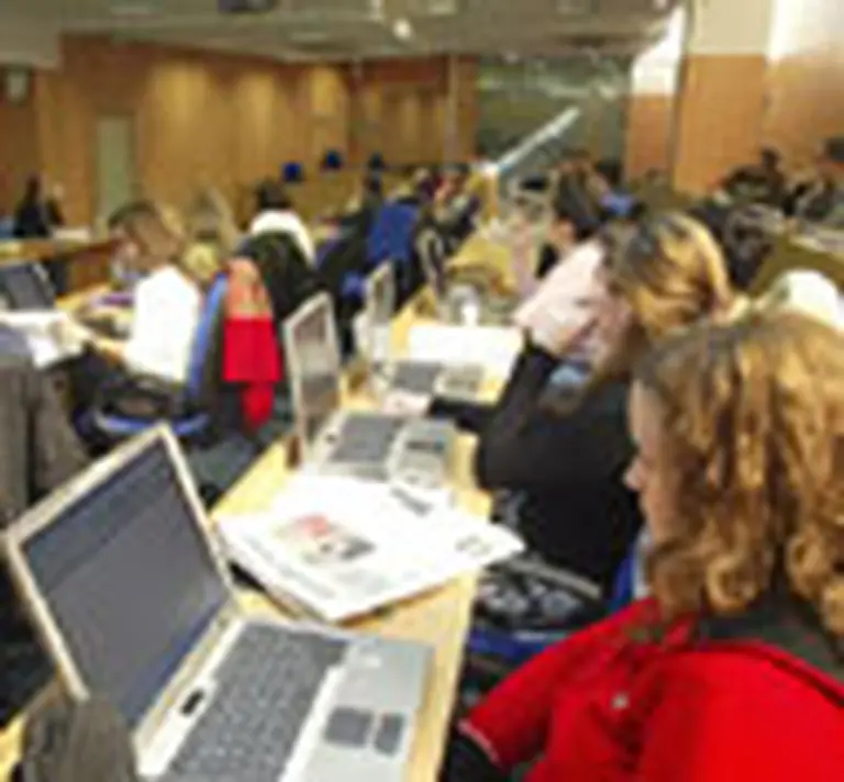 El acceso a Internet por la red eléctrica llegará en 2008