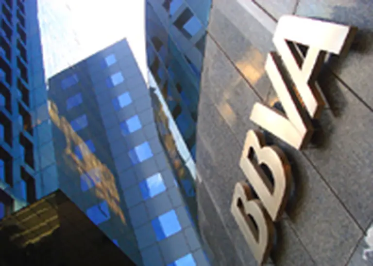 BBVA supera a Santander como el mayor banco por activos en España