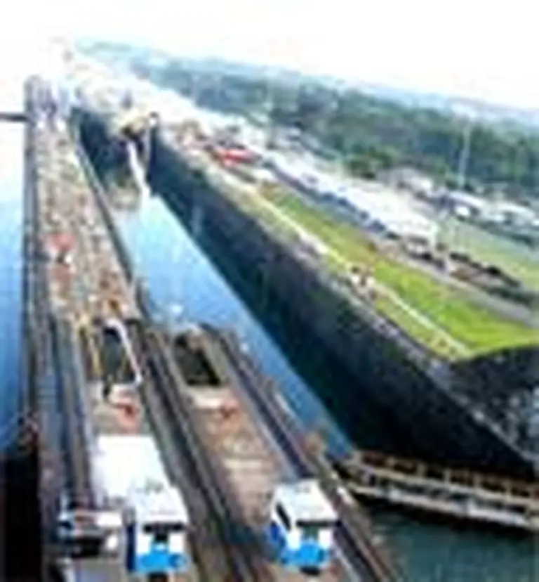 Panamá busca financiación para encarar ampliación del canal