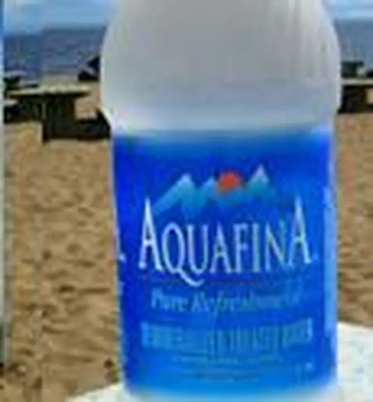 Obligan a Pepsi a aclarar que el agua que vende es de canilla