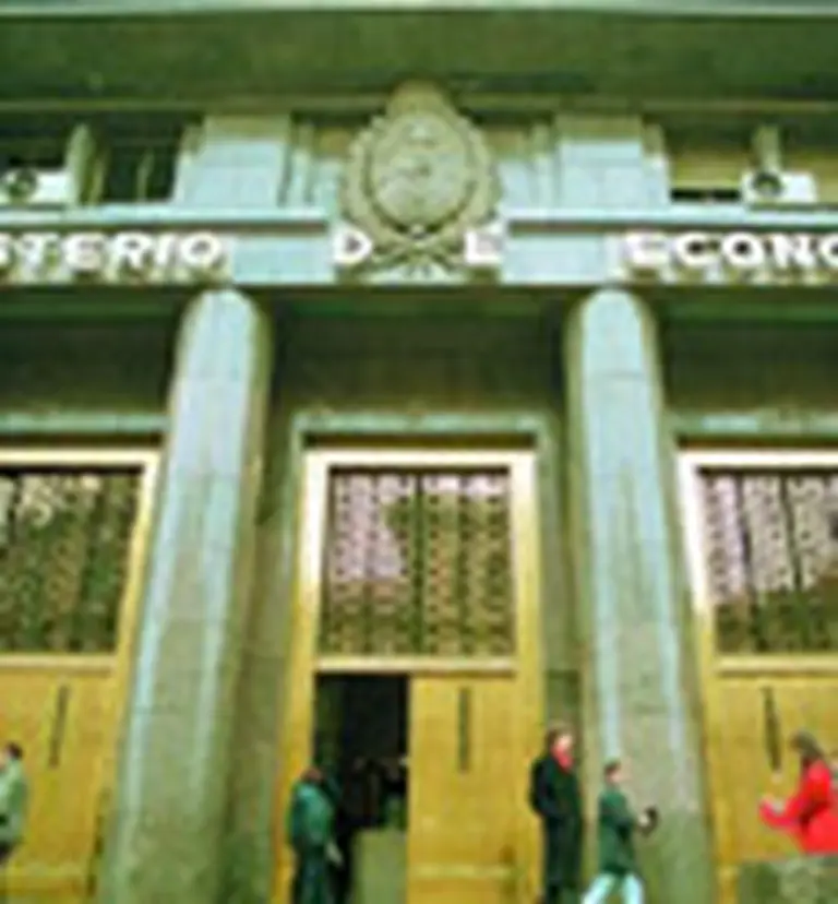 El Gobierno garantiza fondos para pagar Boden 2012