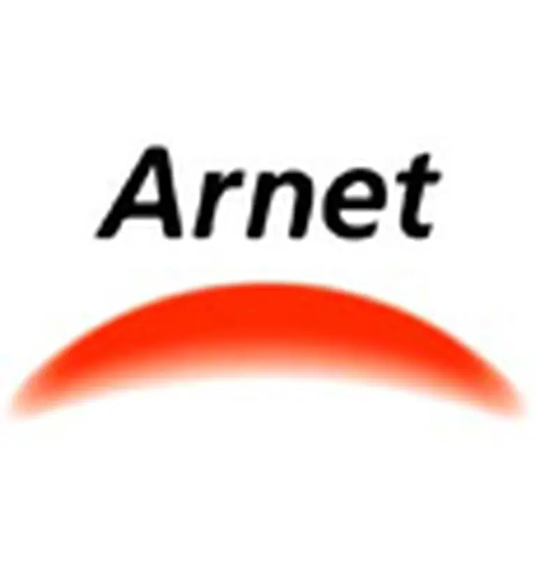 Arnet liberó de su ropa interior a 30.000 personas