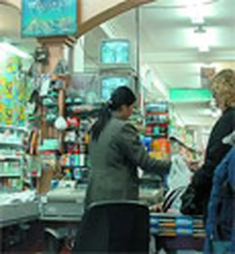 Los supermercados venden como en la década del '90