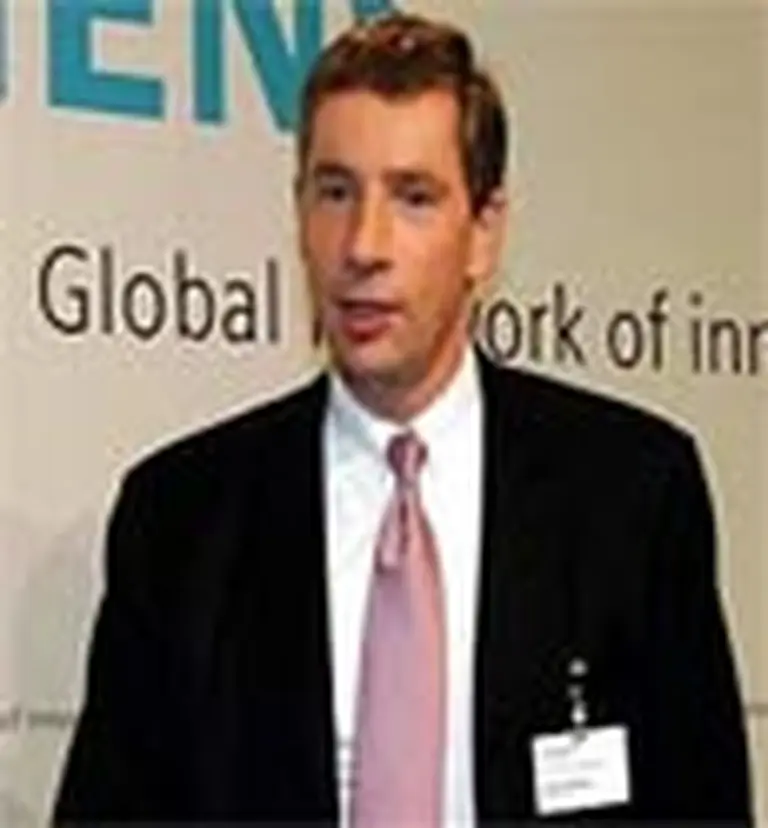 Alcoa nombró como presidente a ex CEO de Siemens