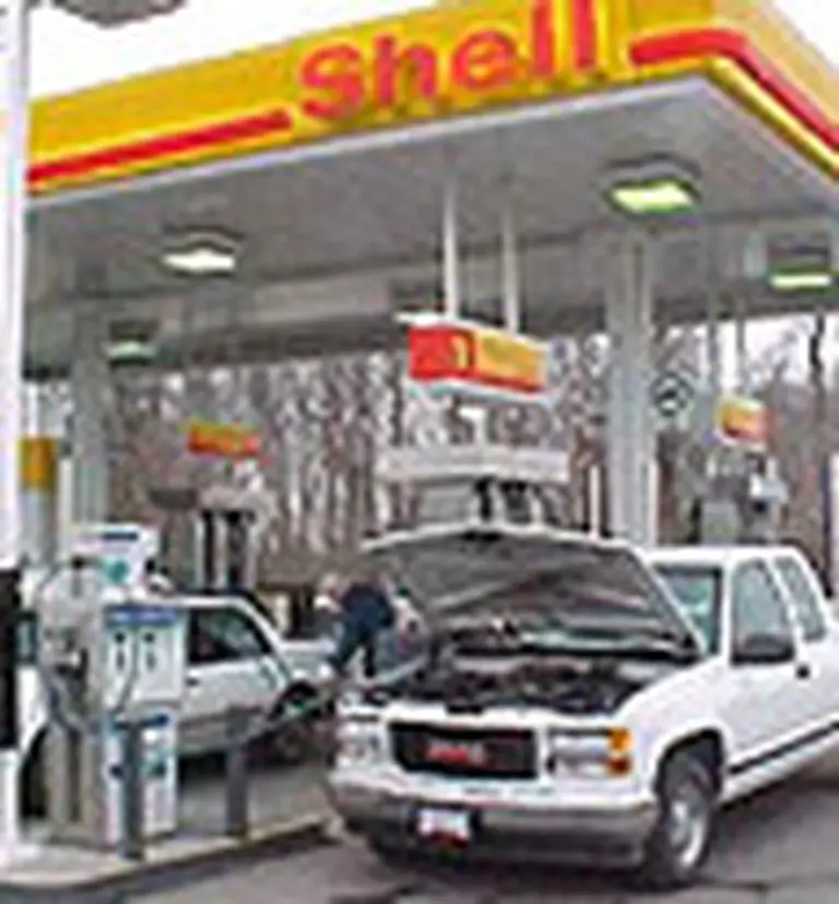 El Gobierno clausuró la refinerí­a de Shell en Dock Sud