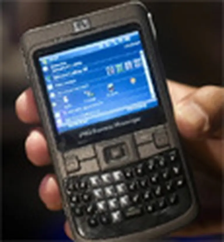 HP lanza su primer móvil en España con Telefónica