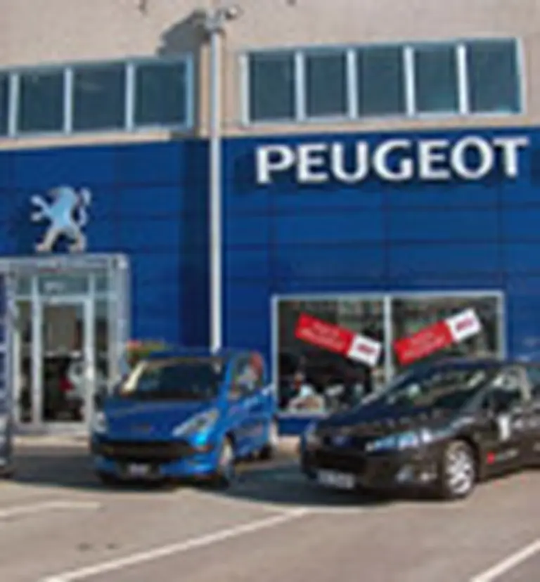 Peugeot ya produce dí­a y noche en su planta de El Palomar