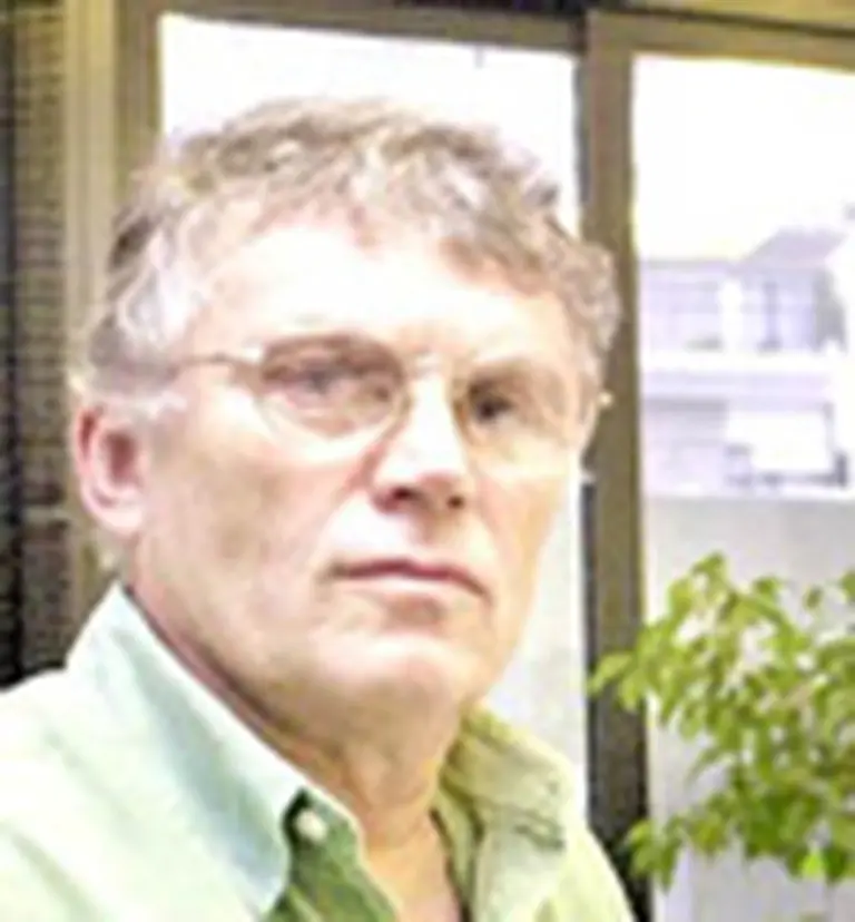 Empresa de Taselli fabricará colectivos urbanos en Córdoba