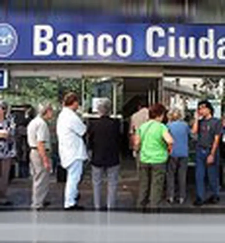 Mañana no habrá bancos ni mercados por feriado
