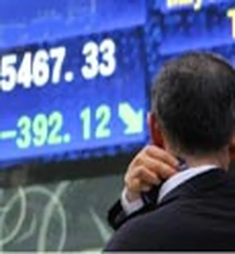 Fuerte caí­da de las acciones y bonos en el mercado local