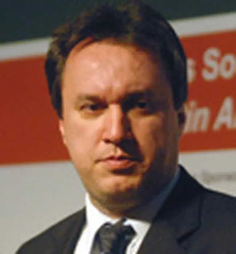 Silencio oficial ante la eventual salida de Miguel Peirano