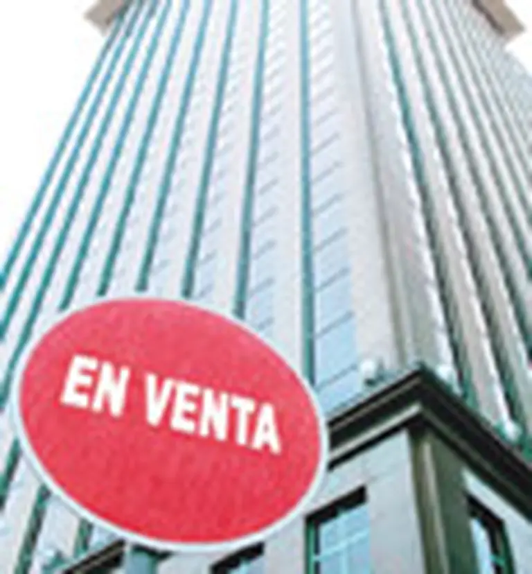 Vecinos presentan amparo contra construcción de torres