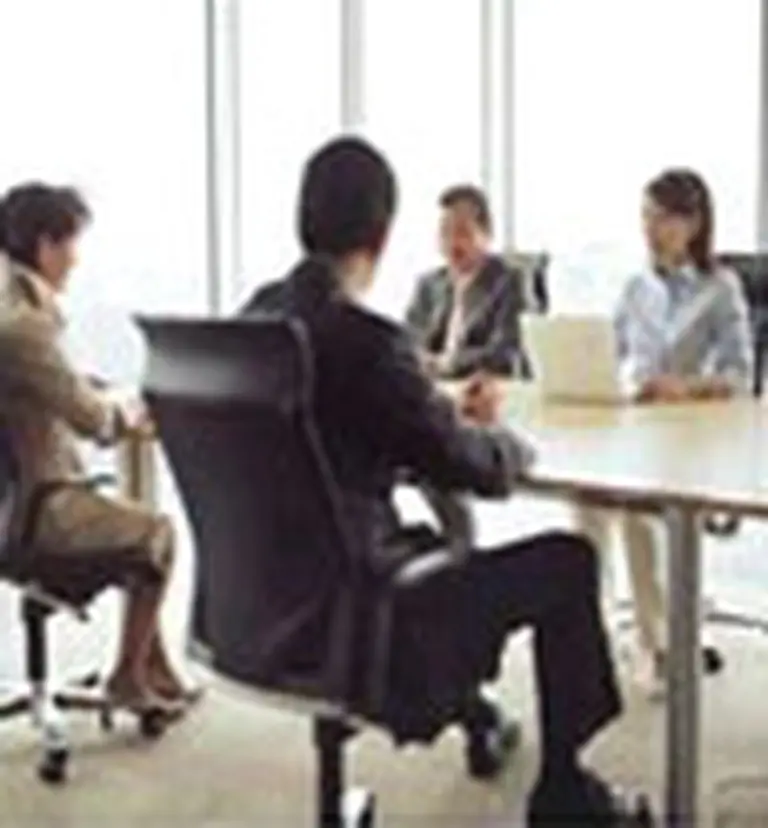 Para reemplazar un CEO, los directorios empiezan "por casa"