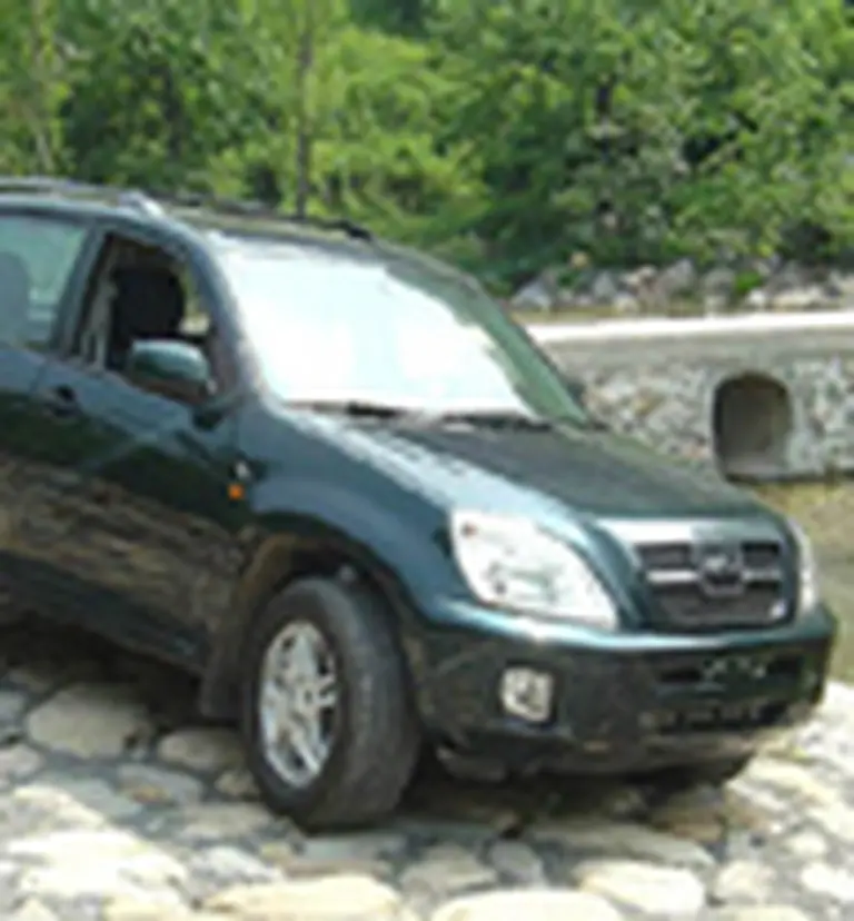 Macri dio a conocer la 4x4 que lanzará en el 2008