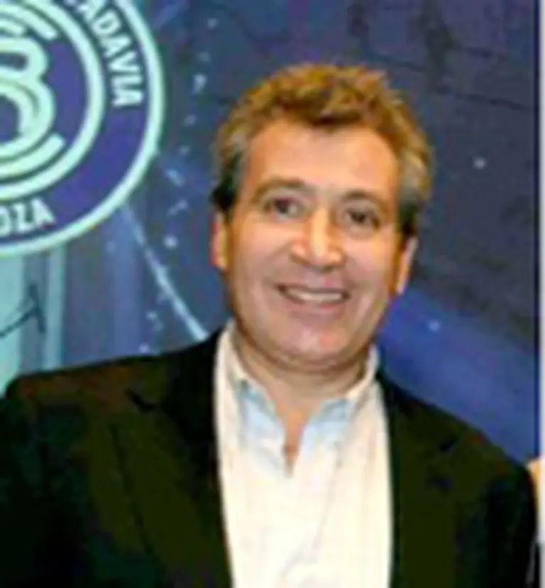 Vila y Manzano se lanzan a producir petróleo en el paí­s