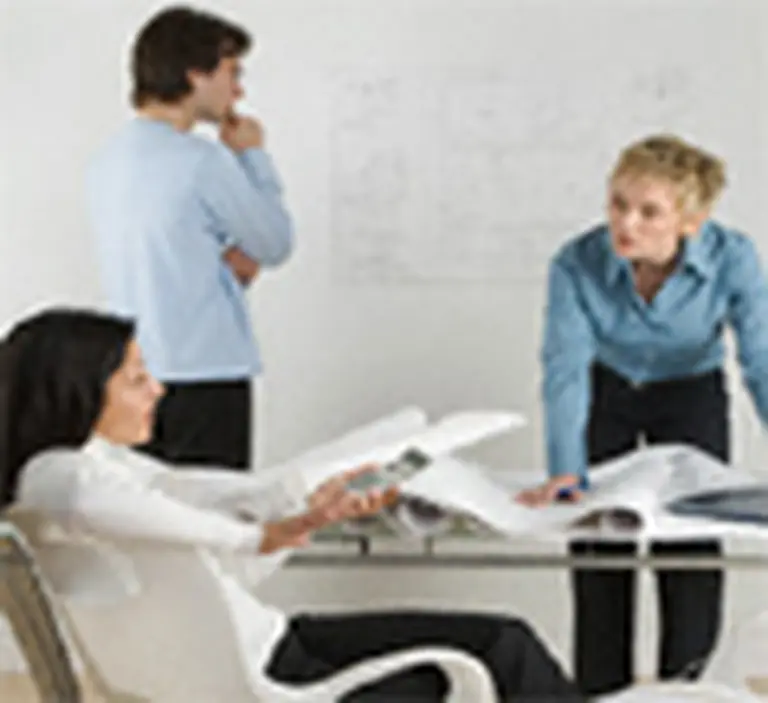 Para superar crisis, empresas recurren al counseling laboral