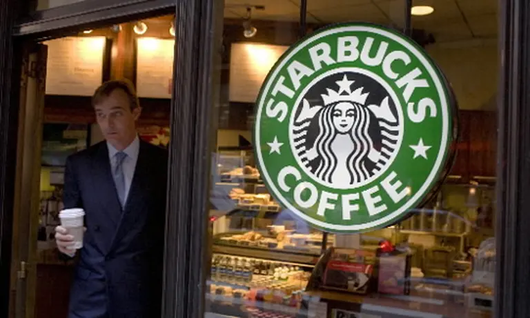 Starbucks y AT&T ofrecerán servicio gratuito de Wi-Fi