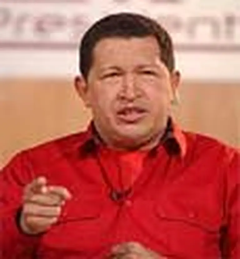 Chávez amenaza con estatizar compañí­as colombianas