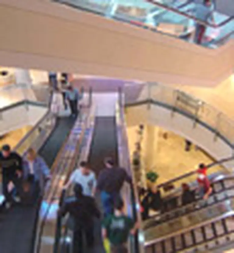 Solar de la Abadí­a busca competir con grandes shoppings