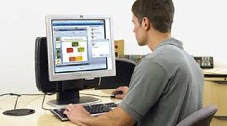 Edenor desafí­a a las telcos y busca dar Internet a través de la red eléctrica