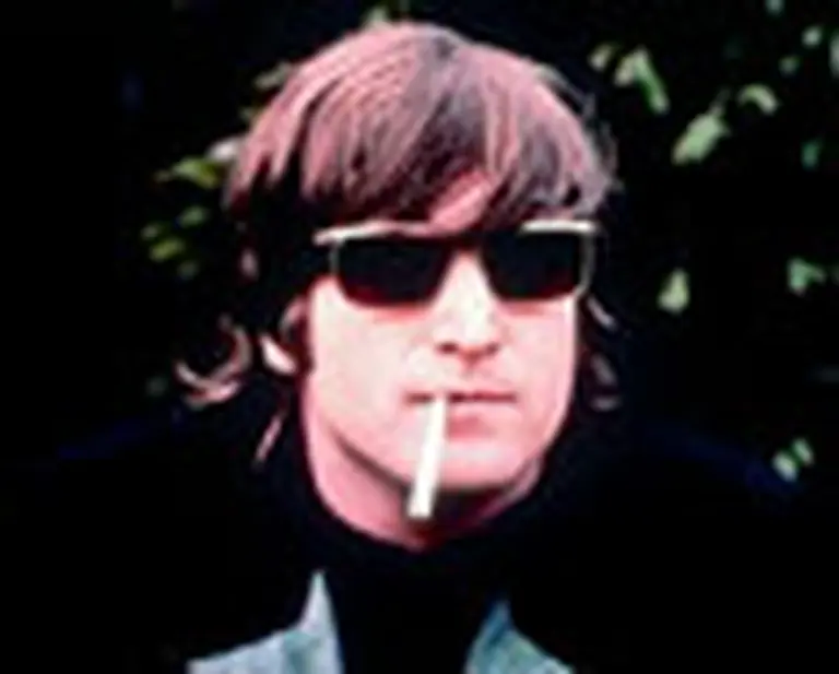 John Lennon revive en las zapatillas Nike