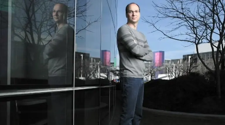 Google comienza a meterse en el mercado de los celulares