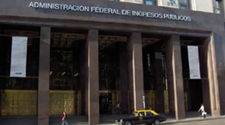 La AFIP ahora prorrogó Ganancias para las sociedades