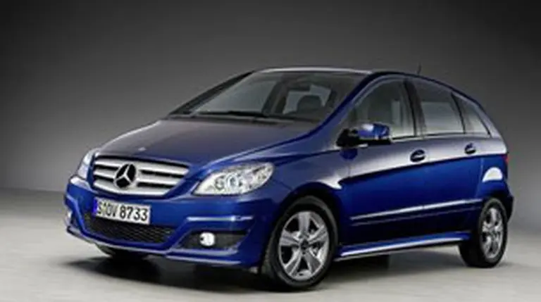 Mercedes revela las nuevas versiones de los consagrados Clase A y B