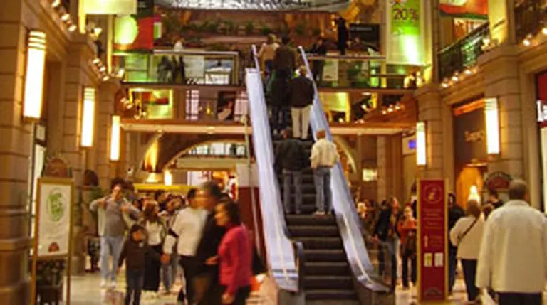 Los dueños de Farmacity y Freddo invierten u$s120 millones en un shopping