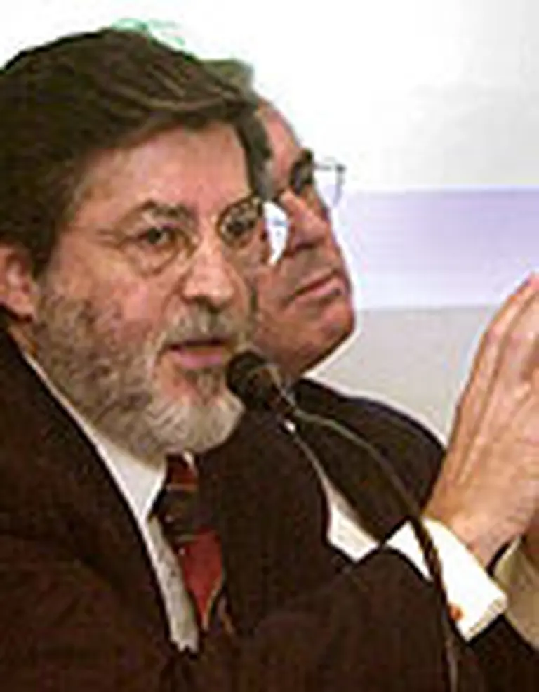 Importadores y exportadores se unen contra una medida de la AFIP