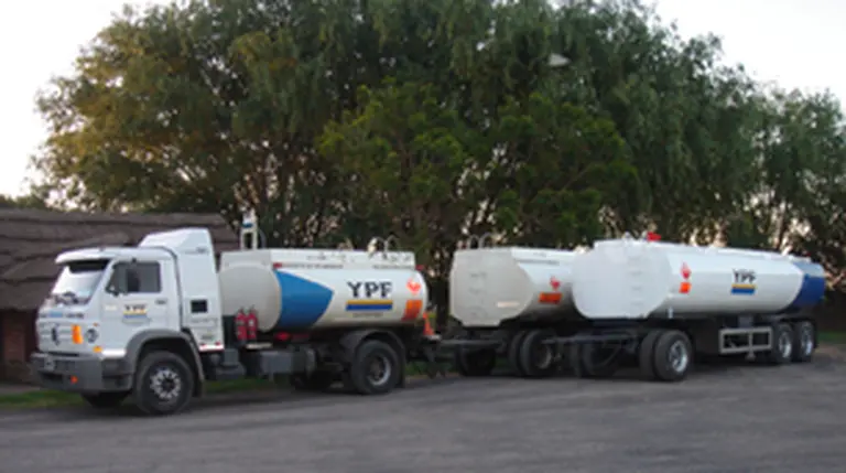 Faltante y suba de precios: sigue la novela del gasoil en Capital y la provincia