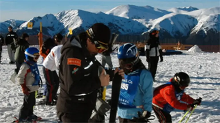 Arnet abrió un centro de comunicaciones en el Cerro Catedral