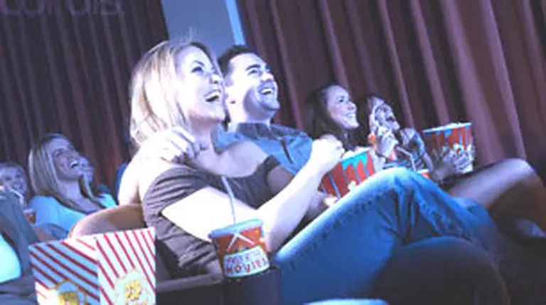 El cine pelea para escapar al sí­ndrome de las butacas vací­as