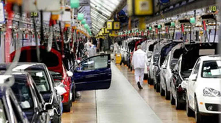 Peugeot y Renault apuestan a la Argentina para crecer en toda la región