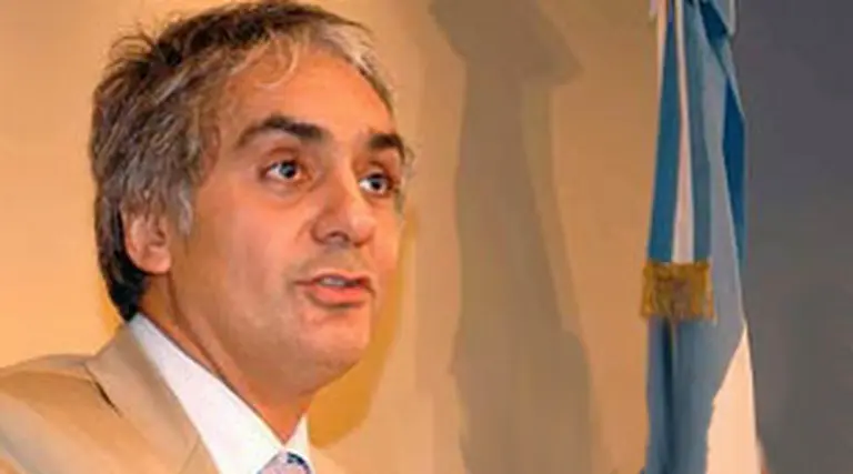 Montoya potencia la avanzada contra el campo a través del Google Earth