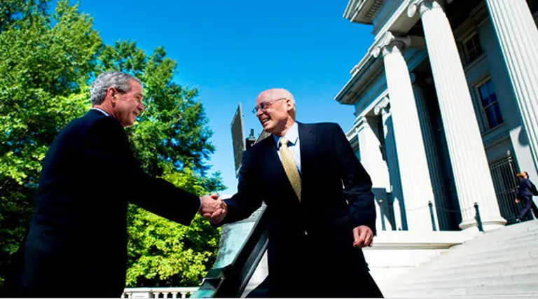 El hombre que vació el tesoro y que acumula una fortuna de u$s500M