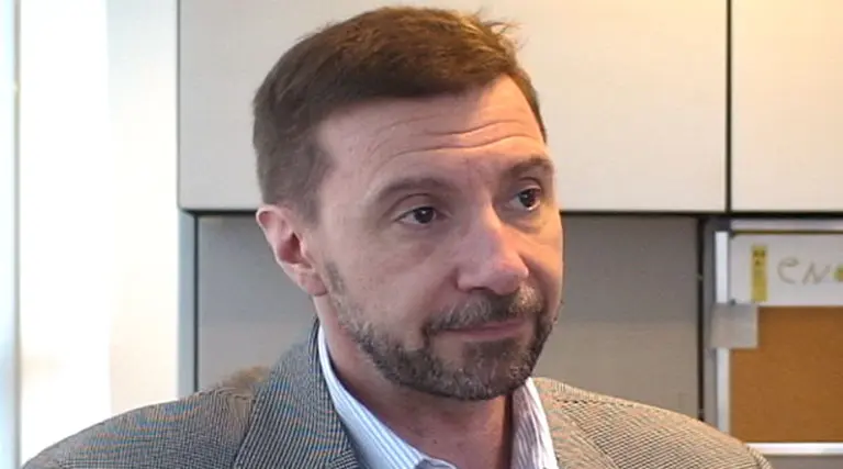 "El trabajo es la mejor de las escuelas porque es la única en la que te pagan para ir"