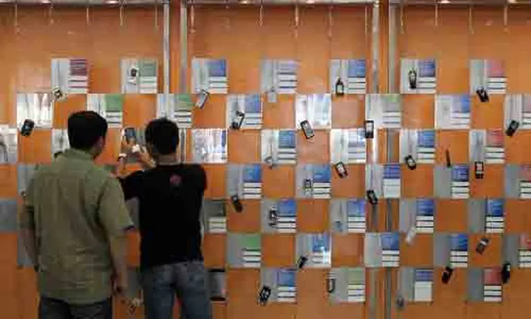 Movistar abre un "outlet" de teléfonos móviles