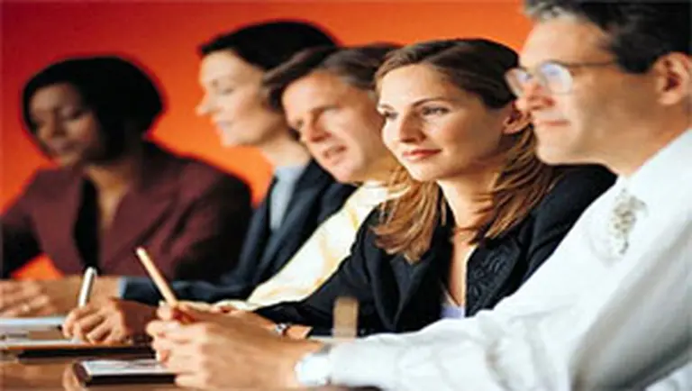 En el trabajo la mujer es más conflictiva que el hombre