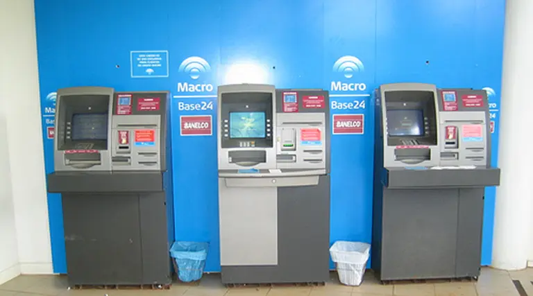 Banco Macro instala cajeros para personas con problemas visuales