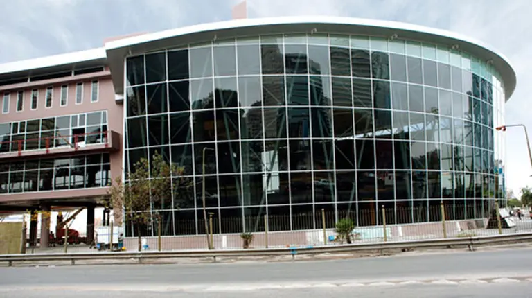 Construirán un hotel boutique junto a la terminal de Buquebus